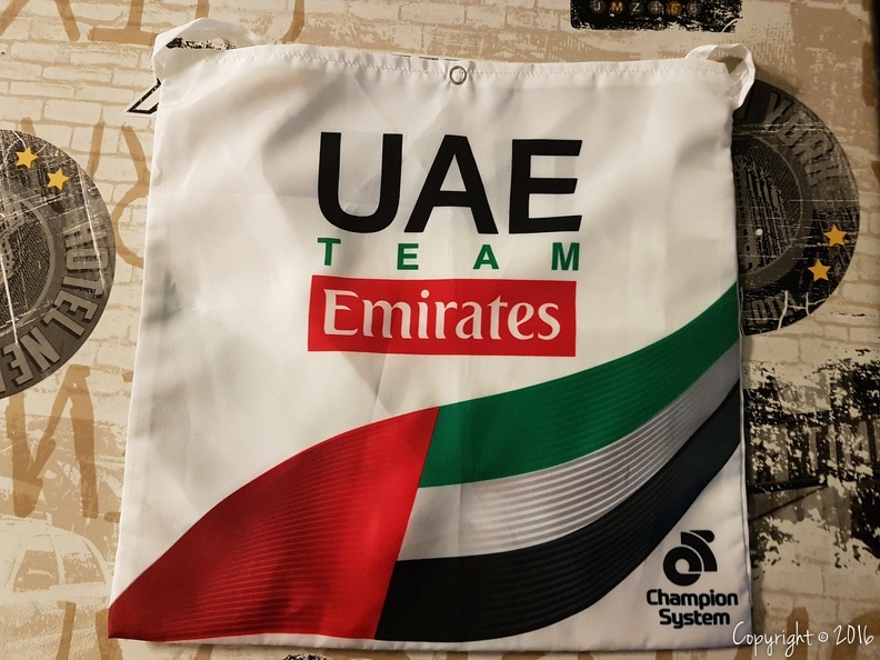UAE TEAM EMIRATES.jpg